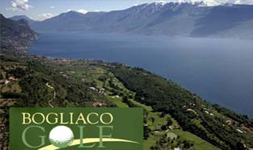 Golf Bogliaco lies behind the western hills of Lake Garda and extends into a 100-meter-high hollow surrounded by oleanders, laurels, cypresses, olive trees and other plants typical of the Mediterranean vegetation