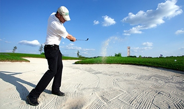 Il Golf Club San Vigilio nelle immediate vicinanze del Lago di Garda è stato progettato dall'architetto Kurt Rossknecht nel mezzo di un paesaggio verdeggiante di dolci colline e frutteti che cambiano colore nel corso delle stagioni.