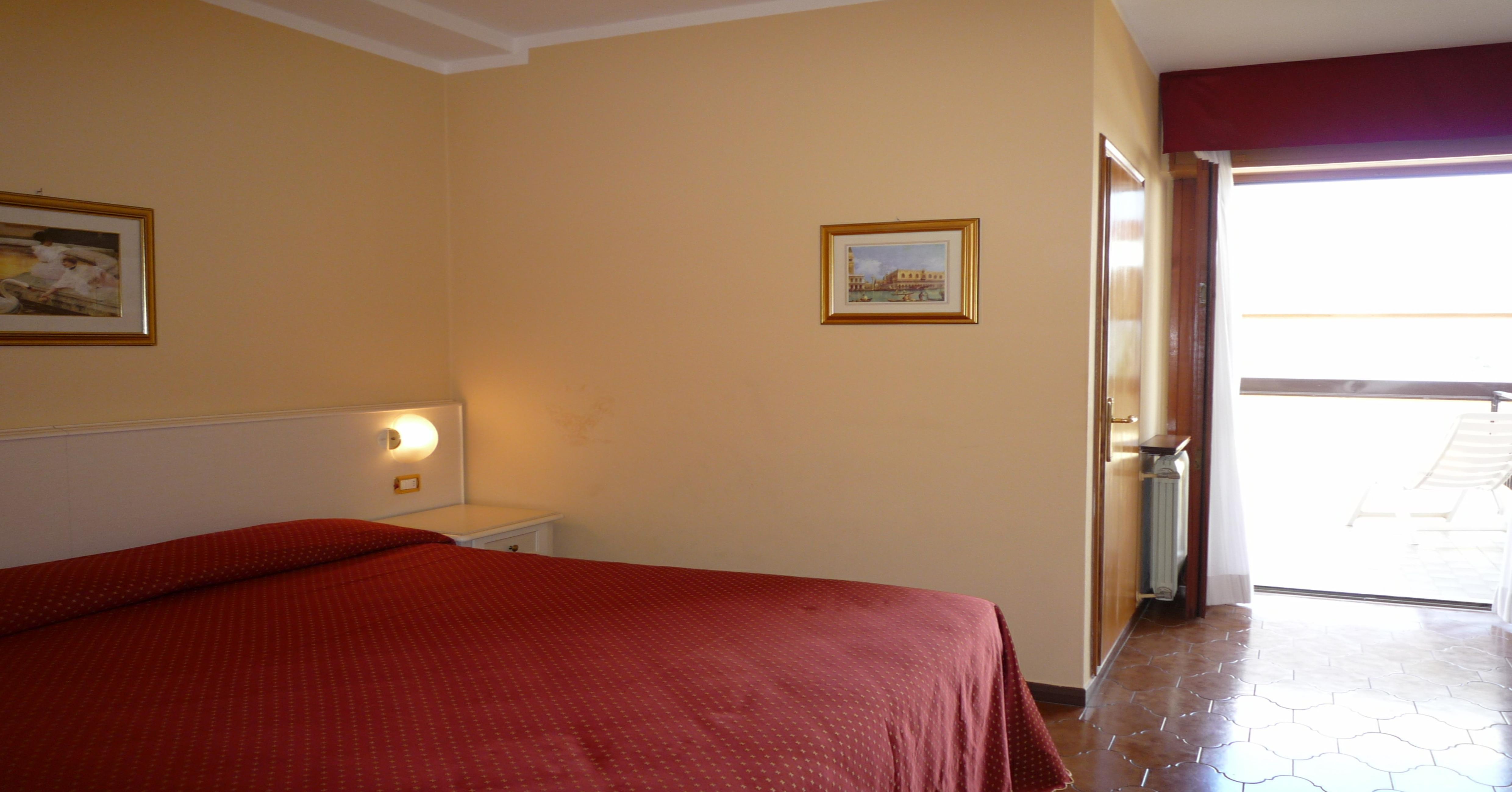 Manerba Double Room in Manerba New bathroom with shower and hairdryer Spacious new bedroom